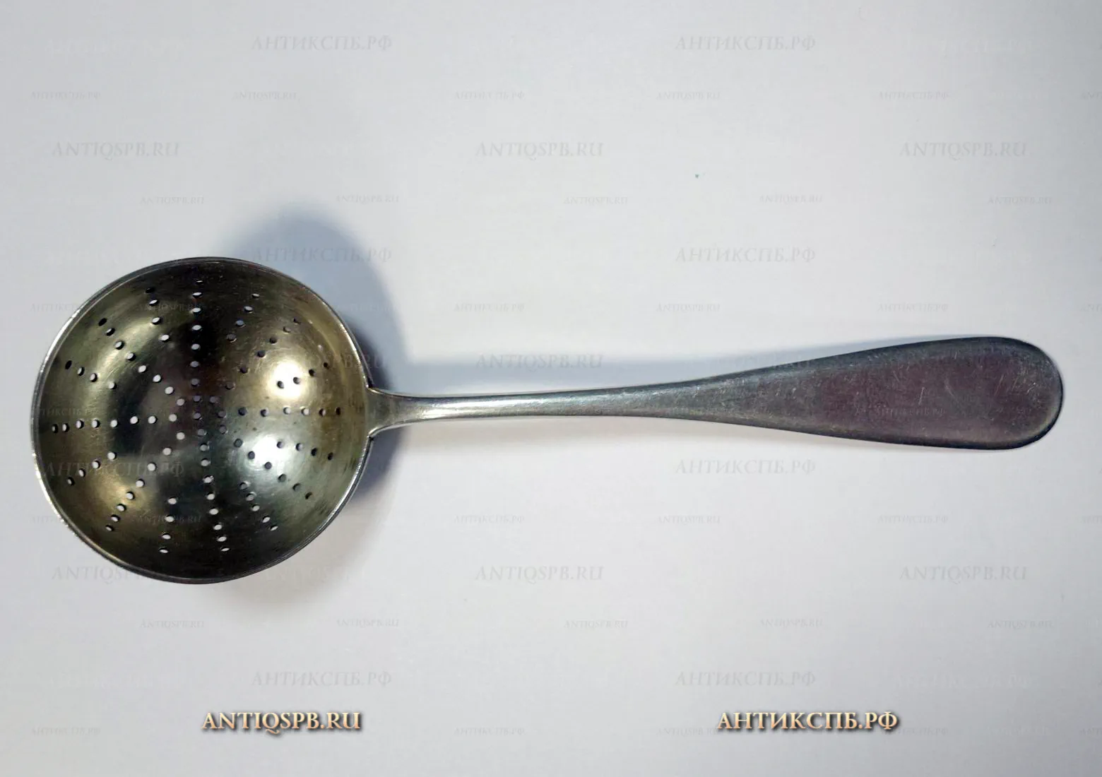 Ситечко серебряное антикварное с ручкой.  Россия. Нач. ХХ века. №19316